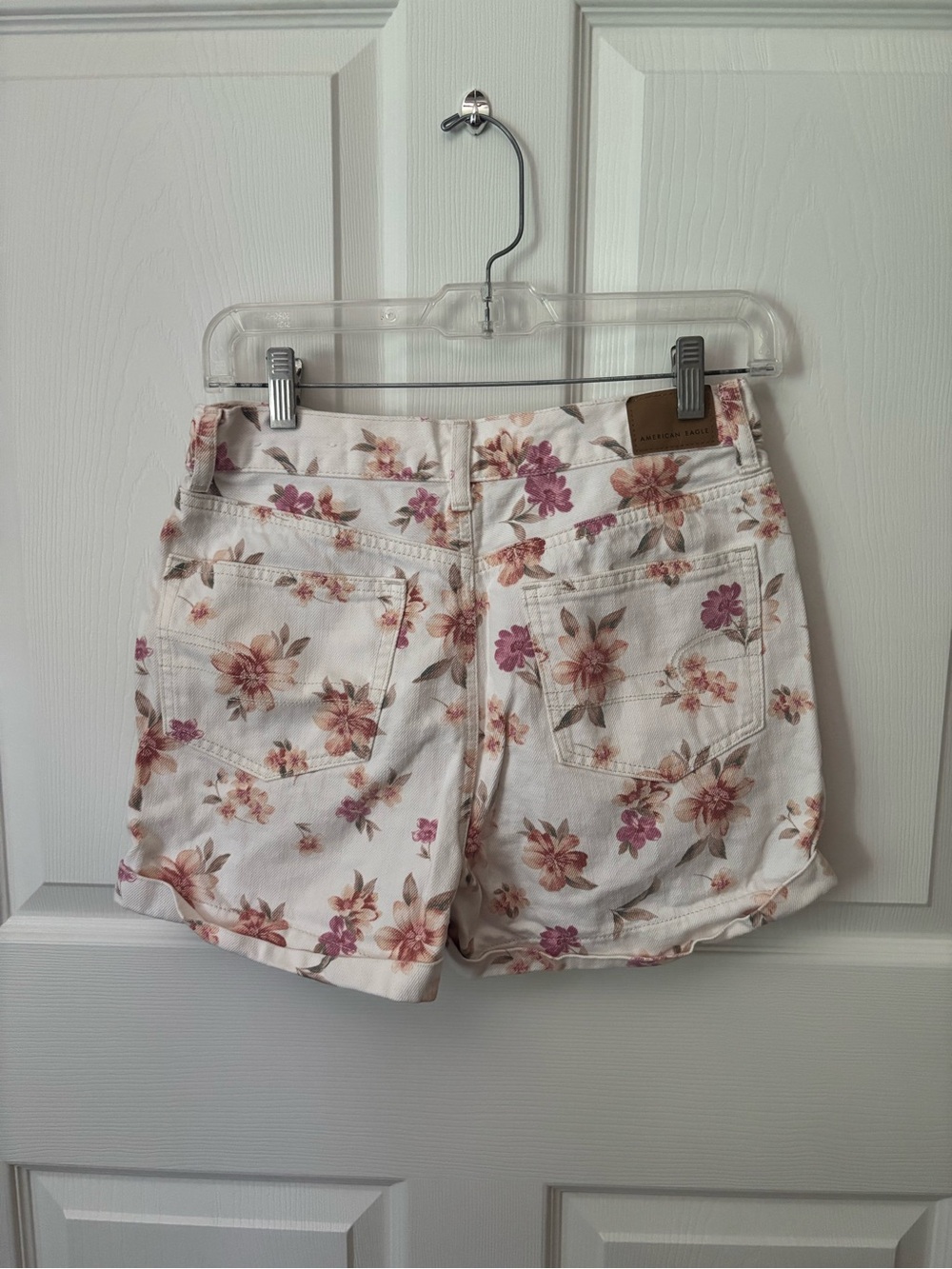 Women’s Floral White High-Rise Denim Shorts - Picture 2 of 2